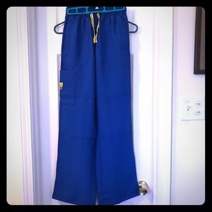 WonderWink stretch cargo pants